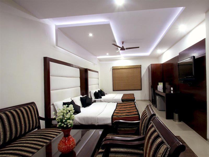 Hotel Mohan International Nowe Delhi Zewnętrze zdjęcie