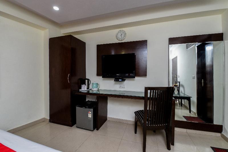 Hotel Mohan International Nowe Delhi Zewnętrze zdjęcie